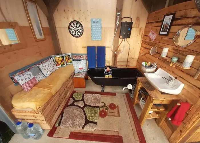 Oceanview Glamping Pod * カルダフ